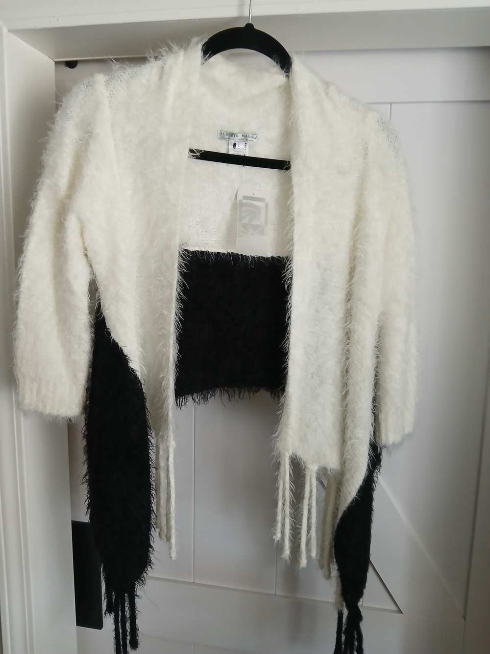 Alberto Makali Women's Cream & Black Open-Front Fuzzy Cardigan Sweater
